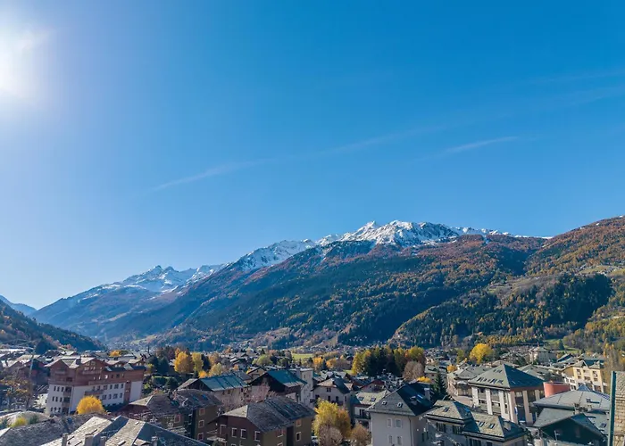 White Peak 77 - Panoramic Slope Views Апартаменты *